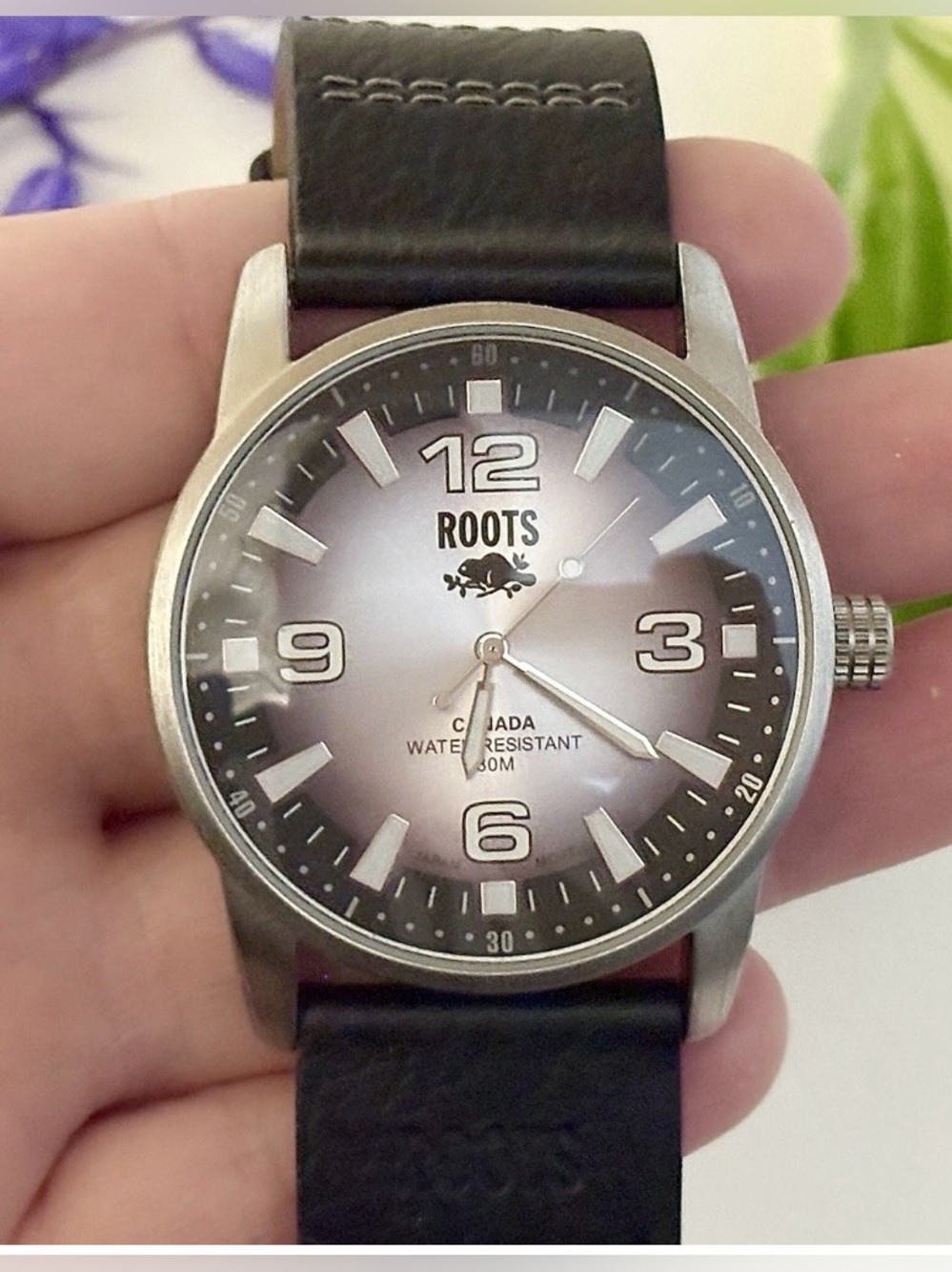 Classic Roots Canada Men’s Genuine Black Leather Watch Silver-Grey Sunburst Dial